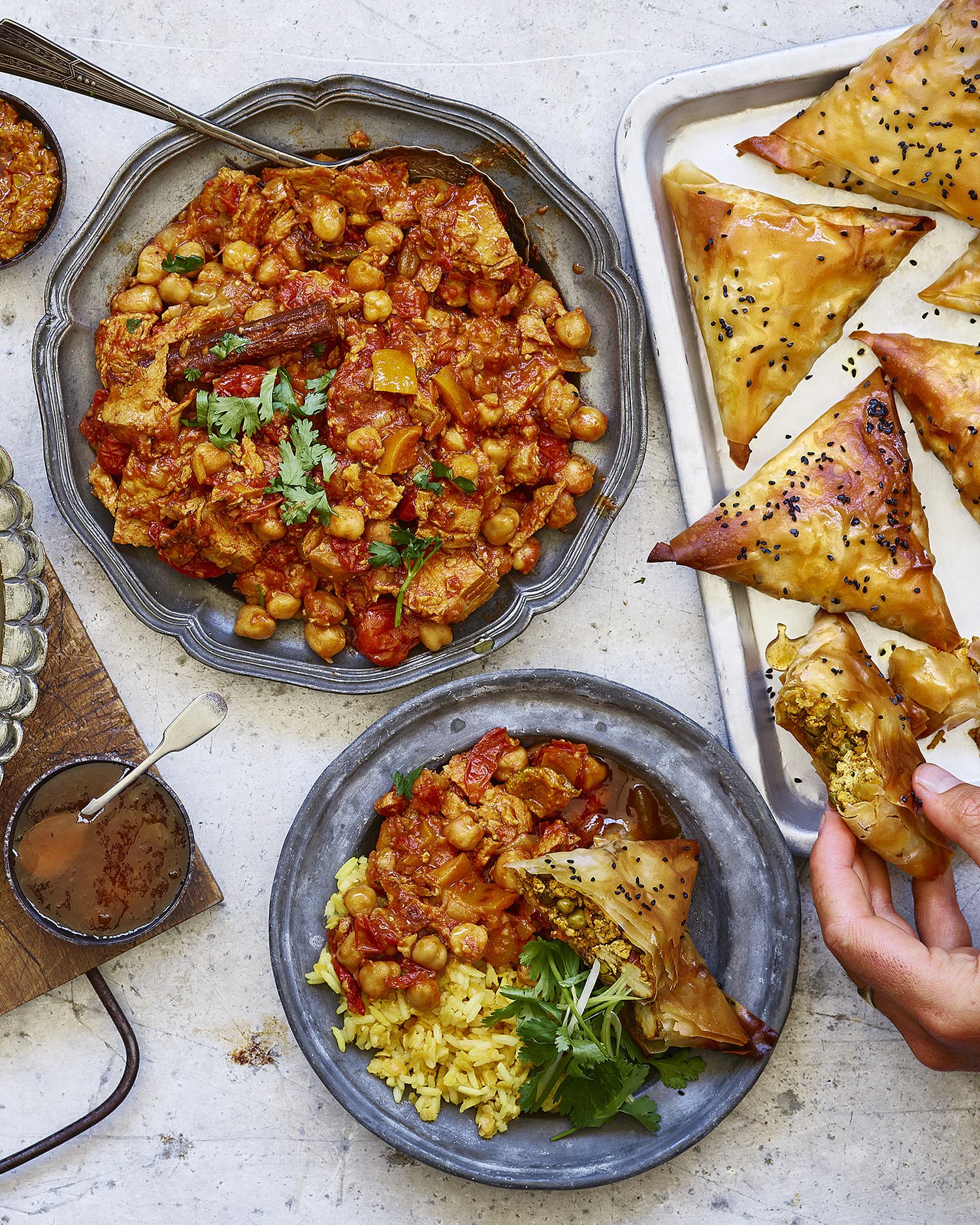 Hot and Fruity 'Chicken' Curry - Indian Feast - Gaz Oakley